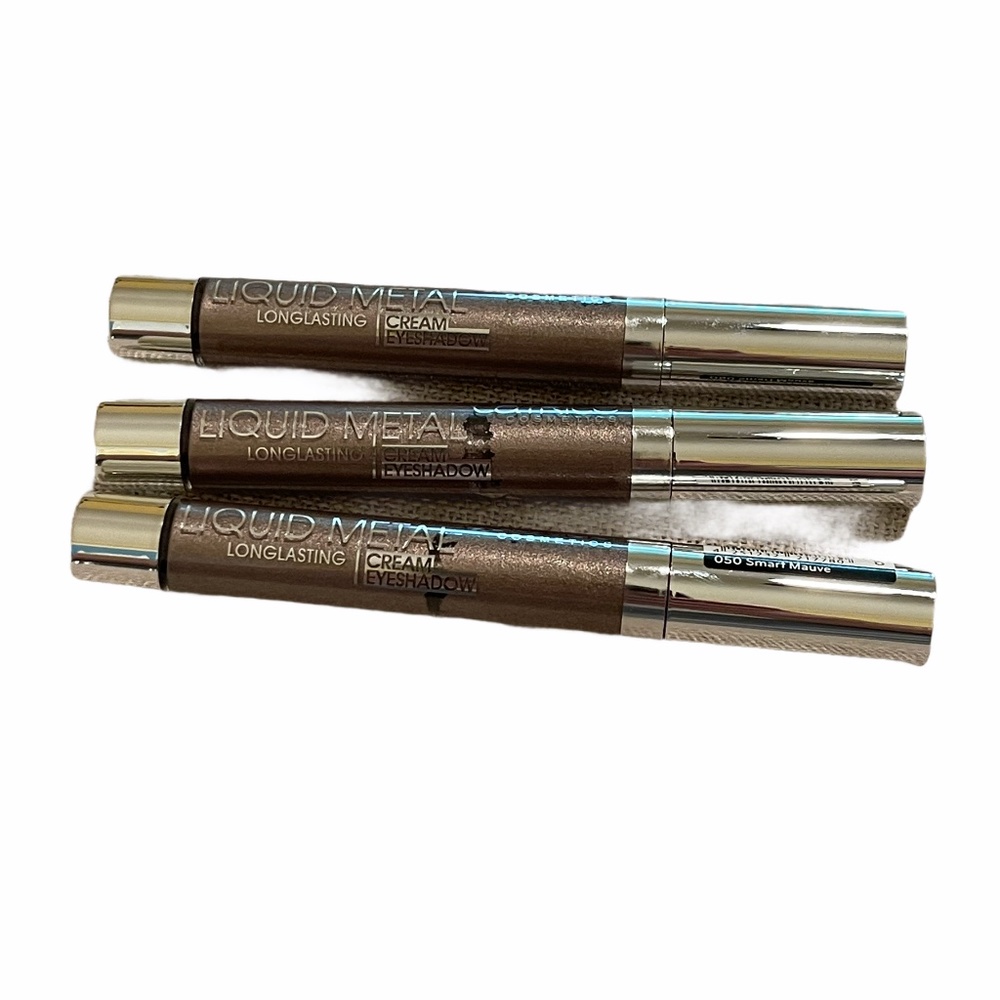 3 Catrice Liquid Metal Cream eyeshadow smart mauve